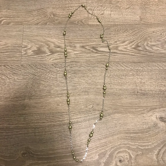 💚4 for $30💚 LIKE NEW! Silver Green Necklace & Earring Combo - Picture 5 of 5